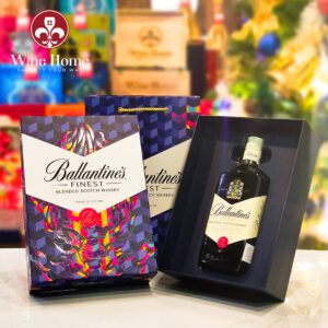 Rượu Whisky Ballantines Finest Hộp Quà 700ml – Quà Tặng Đẳng Cấp Cho Dịp Đặc Biệt | Rượu Vang Nhập Khẩu Cao Cấp Rượu whisky : Ballantines Finest hộp quà 700ml