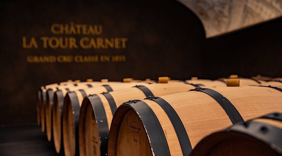 Thương Hiệu Chateau La Tour Carnet – Di sản Grand Cru Classé từ thế kỷ 12 | Rượu Vang Nhập Khẩu Cao Cấp Chateau La Tour Carnet