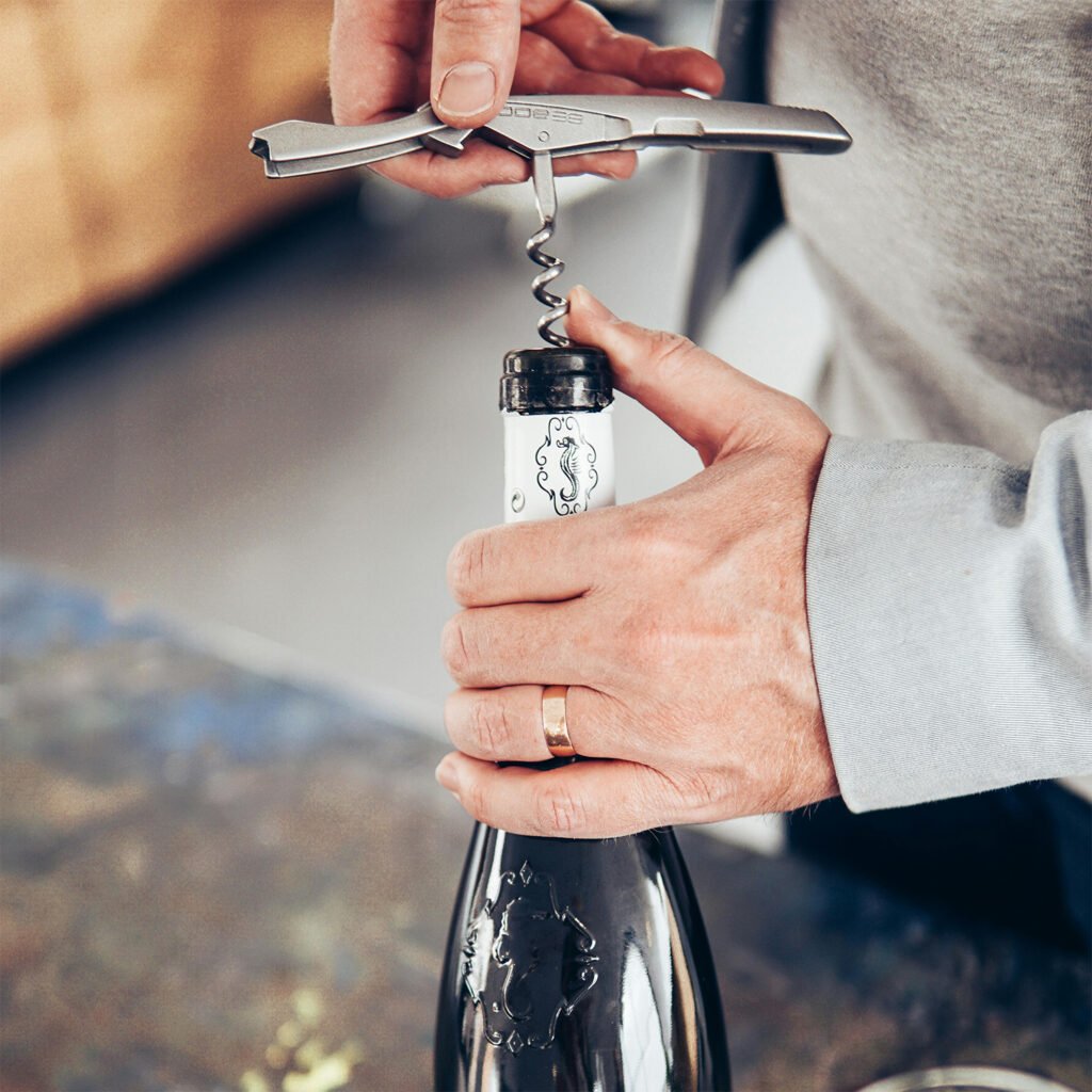 CÁCH BẢO QUẢN RƯỢU VANG KHI KHÔNG DÙNG HẾT | Rượu Vang Nhập Khẩu Cao Cấp CÁCH BẢO QUẢN RƯỢU VANG KHI KHÔNG DÙNG HẾT