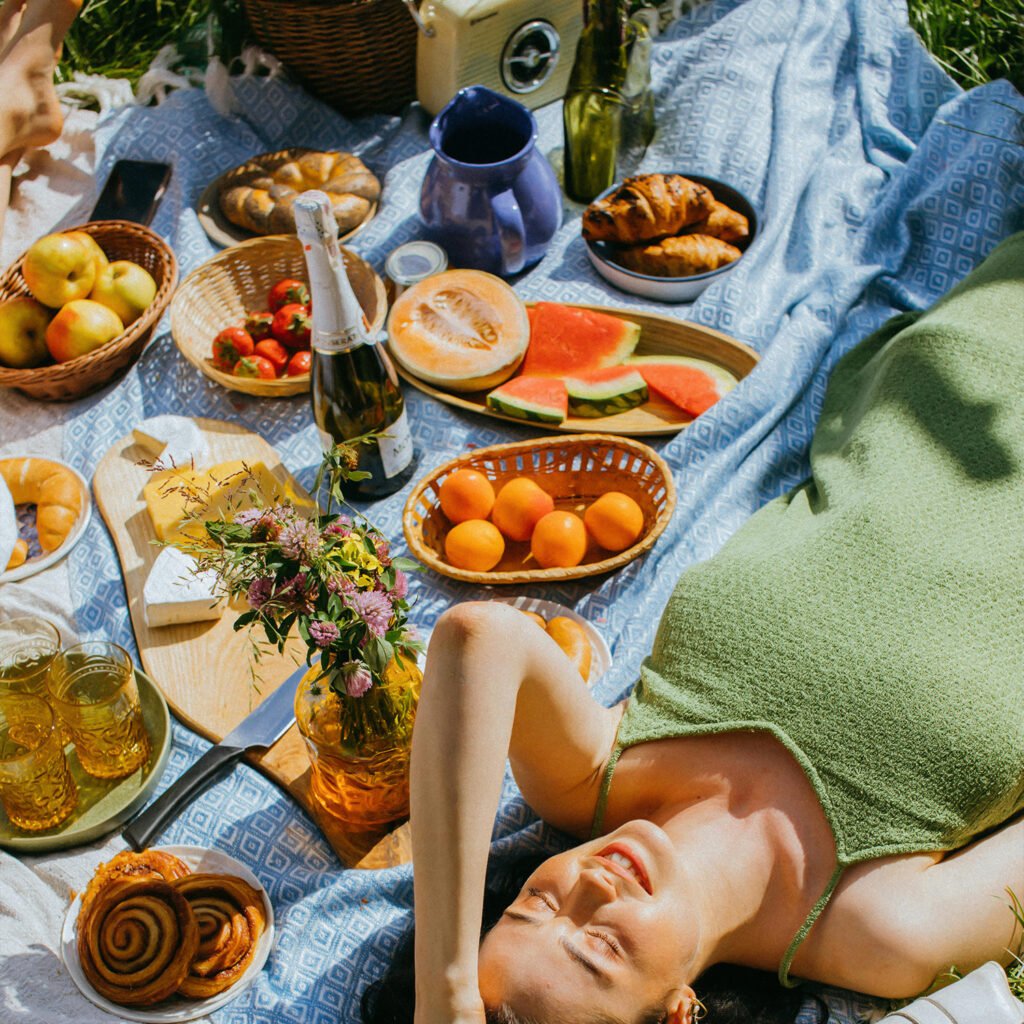 HƯỚNG DẪN KẾT HỢP RƯỢU VANG SỦI VỚI MÓN ĂN CHUẨN VỊ | Rượu Vang Nhập Khẩu Cao Cấp KẾT HỢP RƯỢU VANG SỦI VỚI MÓN ĂN