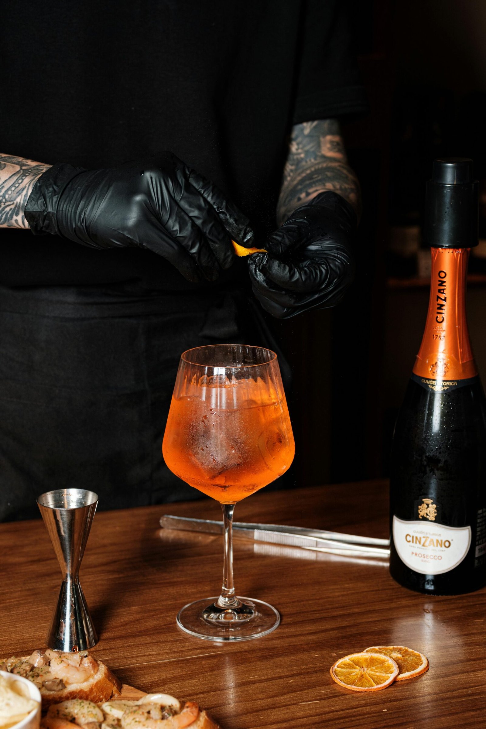 RƯỢU VANG TRONG PHA CHẾ COCKTAIL – NGHỆ THUẬT KẾT HỢP THANH LỊCH & SÁNG TẠO | Rượu Vang Nhập Khẩu Cao Cấp RƯỢU VANG TRONG PHA CHẾ COCKTAIL